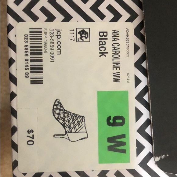 NWT** 9W Black glitter strapped heels - Picture 7 of 7